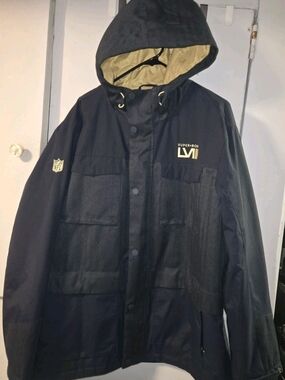LIMITED EDITION Super Bowl 58 LVIII Las Vegas Stadium Staff Jacket Mens Large.